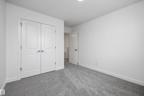 915 19 Avenue, Edmonton, AB - Indoor Photo Showing Other Room