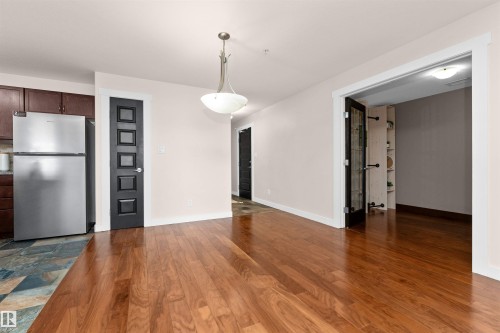 220 7909 71 Street, Edmonton, AB - Indoor Photo Showing Kitchen