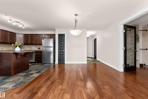 220 7909 71 Street, Edmonton, AB - Indoor Photo Showing Kitchen