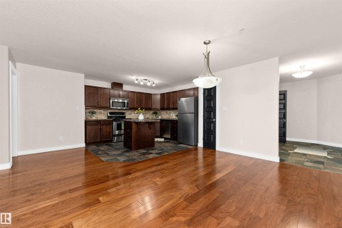 220 7909 71 Street, Edmonton, AB - Indoor Photo Showing Kitchen