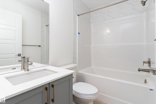 4574 Warbler Loop, Edmonton, AB - Indoor Photo Showing Bathroom