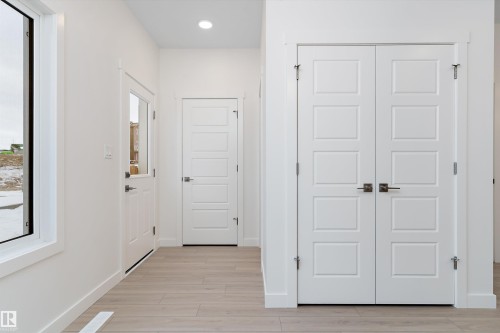 4574 Warbler Loop, Edmonton, AB - Indoor Photo Showing Other Room