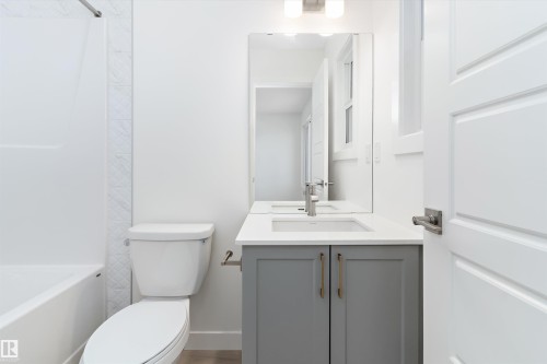 4574 Warbler Loop, Edmonton, AB - Indoor Photo Showing Bathroom
