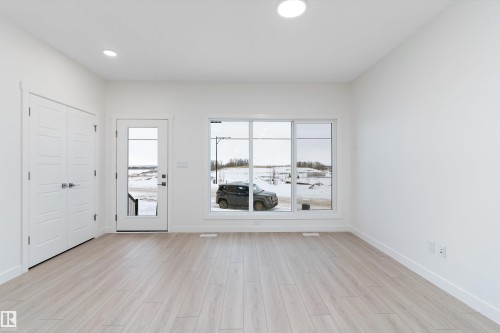 4574 Warbler Loop, Edmonton, AB - Indoor Photo Showing Other Room