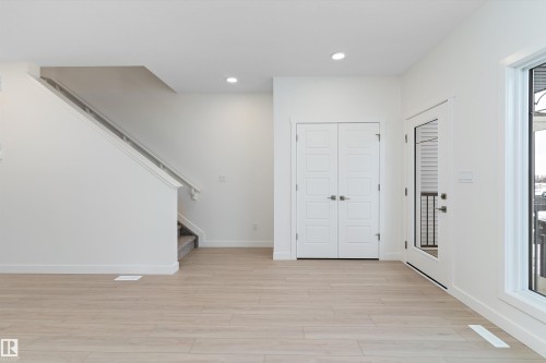 4574 Warbler Loop, Edmonton, AB - Indoor Photo Showing Other Room