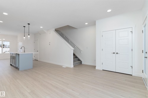 4574 Warbler Loop, Edmonton, AB - Indoor