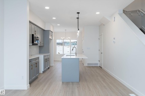 4574 Warbler Loop, Edmonton, AB - Indoor Photo Showing Kitchen