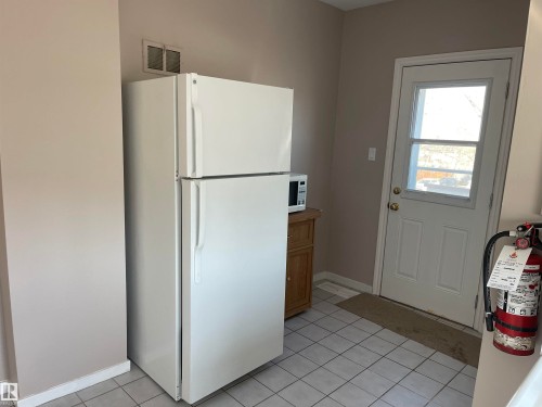 11161 96 Street, Edmonton, AB - Indoor