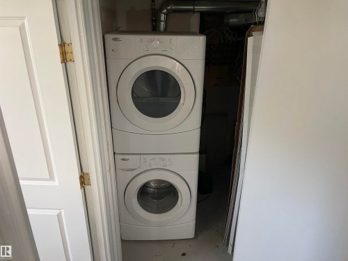 11161 96 Street, Edmonton, AB - Indoor Photo Showing Laundry Room