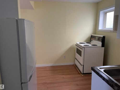 11161 96 Street, Edmonton, AB - Indoor Photo Showing Laundry Room