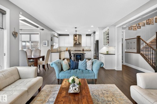 9036 24 Avenue, Edmonton, AB - Indoor Photo Showing Living Room