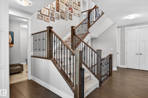 9036 24 Avenue, Edmonton, AB - Indoor Photo Showing Other Room