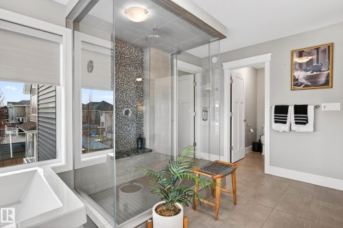 9036 24 Avenue, Edmonton, AB - Indoor