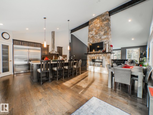 231 75 Street, Edmonton, AB - Indoor Photo Showing Dining Room