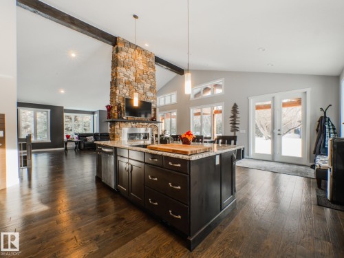 231 75 Street, Edmonton, AB - Indoor Photo Showing Kitchen With Upgraded Kitchen