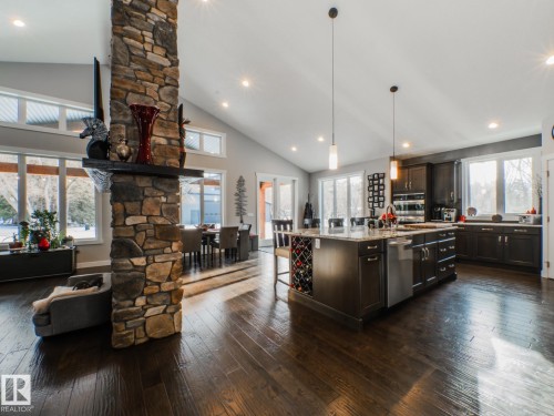 231 75 Street, Edmonton, AB - Indoor Photo Showing Other Room