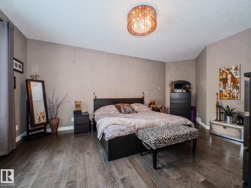 231 75 Street, Edmonton, AB - Indoor Photo Showing Bedroom