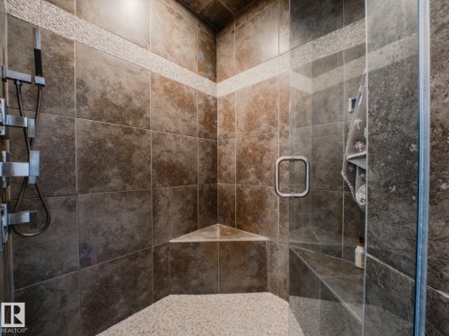 231 75 Street, Edmonton, AB - Indoor Photo Showing Bathroom