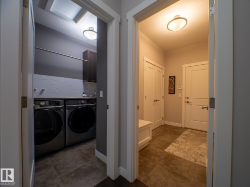 231 75 Street, Edmonton, AB - Indoor Photo Showing Laundry Room
