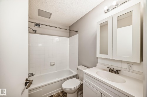 1404 11307 99 Avenue, Edmonton, AB - Indoor Photo Showing Bathroom