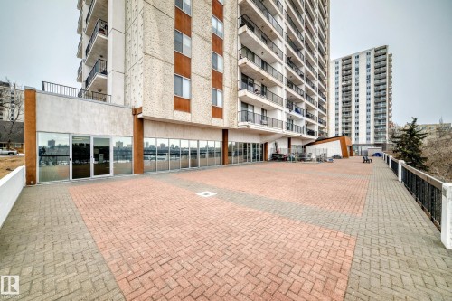 1404 11307 99 Avenue, Edmonton, AB - Outdoor