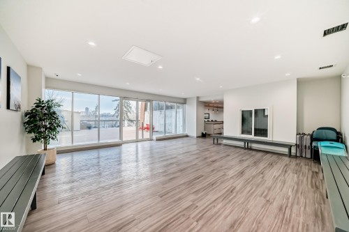 1404 11307 99 Avenue, Edmonton, AB - Indoor