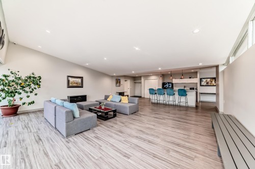 1404 11307 99 Avenue, Edmonton, AB - Indoor