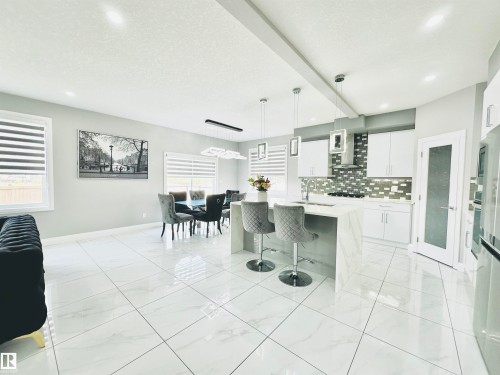 6222 172A Avenue, Edmonton, AB - Indoor