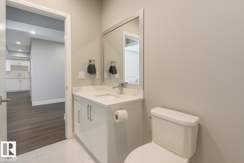 6222 172A Avenue, Edmonton, AB - Indoor Photo Showing Bathroom
