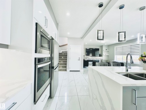 6222 172A Avenue, Edmonton, AB - Indoor Photo Showing Kitchen With Double Sink With Upgraded Kitchen
