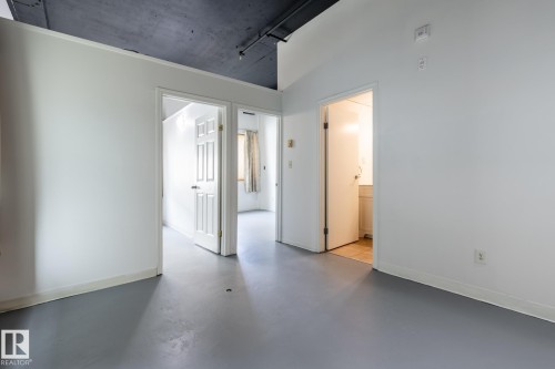 305 10024 Jasper Avenue, Edmonton, AB - Indoor Photo Showing Other Room
