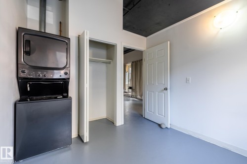 305 10024 Jasper Avenue, Edmonton, AB - Indoor