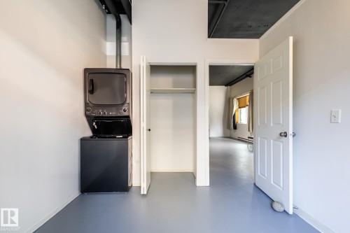 305 10024 Jasper Avenue, Edmonton, AB - Indoor Photo Showing Other Room