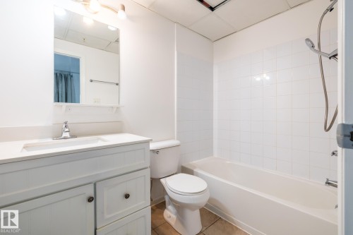 305 10024 Jasper Avenue, Edmonton, AB - Indoor Photo Showing Bathroom