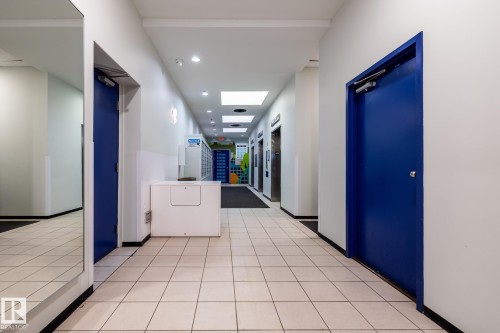 305 10024 Jasper Avenue, Edmonton, AB - Indoor Photo Showing Other Room