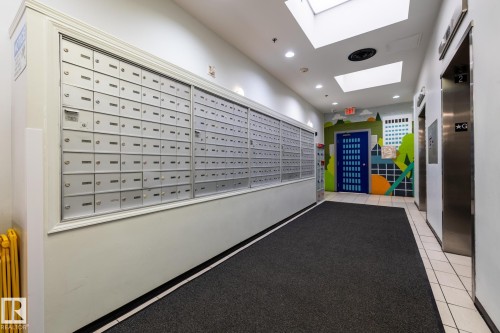 305 10024 Jasper Avenue, Edmonton, AB - Indoor Photo Showing Other Room