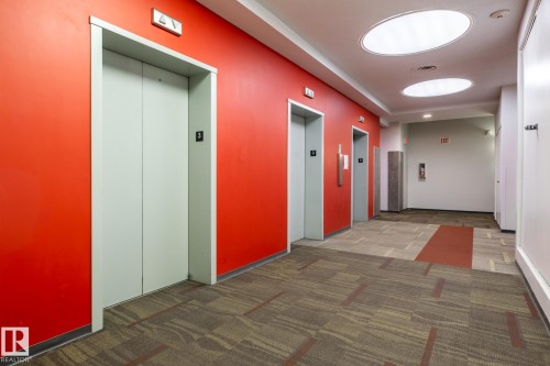 305 10024 Jasper Avenue, Edmonton, AB - Indoor Photo Showing Other Room