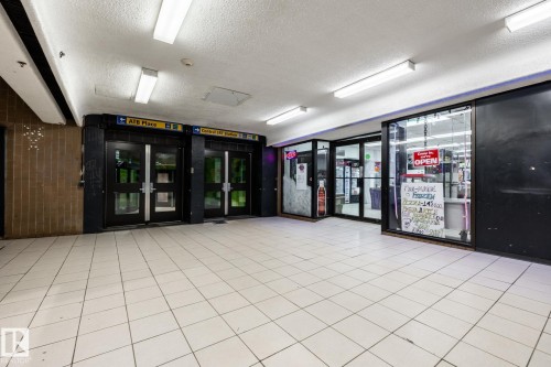 305 10024 Jasper Avenue, Edmonton, AB - Indoor Photo Showing Other Room