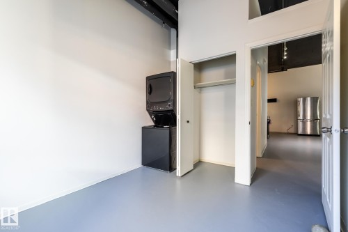 305 10024 Jasper Avenue, Edmonton, AB - Indoor Photo Showing Other Room