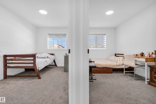 Unit 9 1910 Collip View, Edmonton, AB - Indoor Photo Showing Bedroom