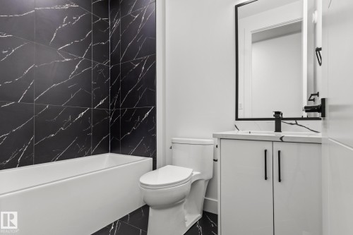15417 20 Street, Edmonton, AB - Indoor Photo Showing Bathroom