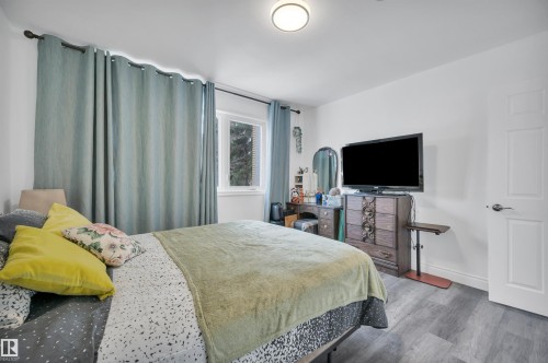 12436 75 Street, Edmonton, AB - Indoor Photo Showing Bedroom