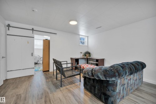 12436 75 Street, Edmonton, AB - Indoor