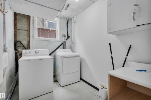 12436 75 Street, Edmonton, AB - Indoor Photo Showing Laundry Room