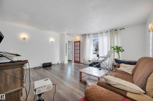 12436 75 Street, Edmonton, AB - Indoor Photo Showing Living Room