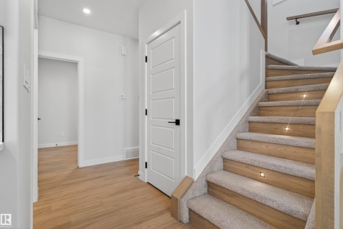 17 Hull Wynd, Spruce Grove, AB - Indoor Photo Showing Other Room