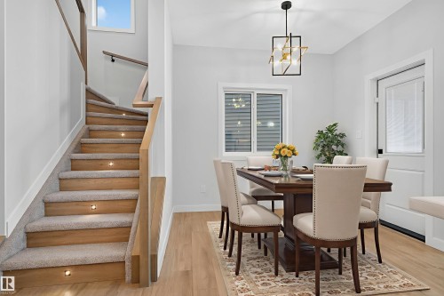 17 Hull Wynd, Spruce Grove, AB - Indoor Photo Showing Dining Room