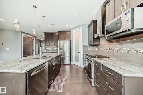 1921 33 Street, Edmonton, AB - Indoor Photo Showing Kitchen With Double Sink With Upgraded Kitchen