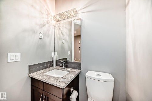 1921 33 Street, Edmonton, AB - Indoor Photo Showing Bathroom