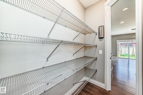 1921 33 Street, Edmonton, AB - Indoor With Storage